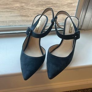 Louise et Cie Navy Pump 8